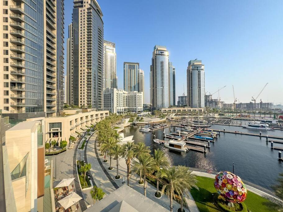 First Class Luxury 2br In Creek Harbour Pool, Gym, Walk To Dining Apartment Dubai